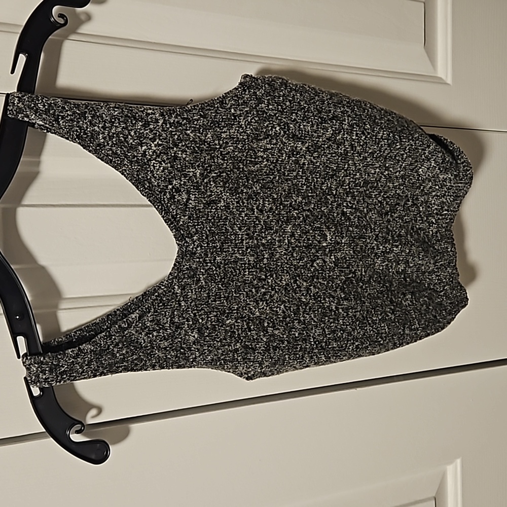 💖  $5 add to bundle Heathered grey knit cropped top💖